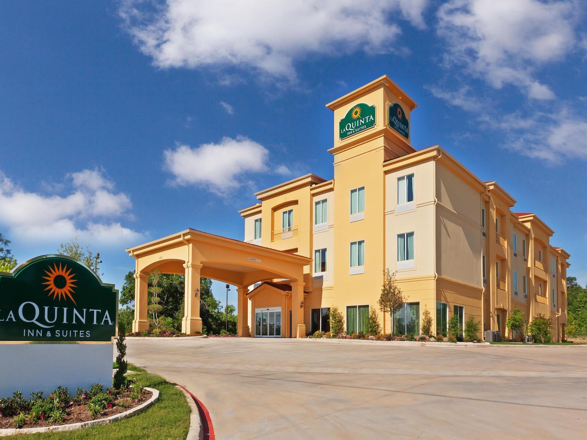 La Quinta By Wyndham Marshall Exterior photo