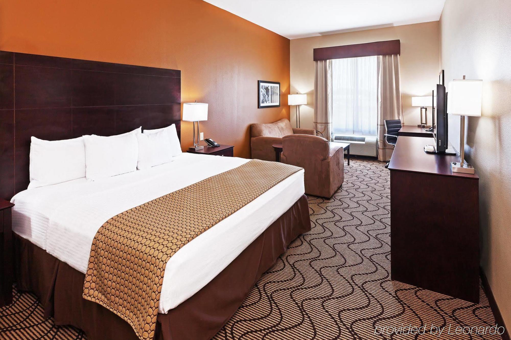 La Quinta By Wyndham Marshall Room photo